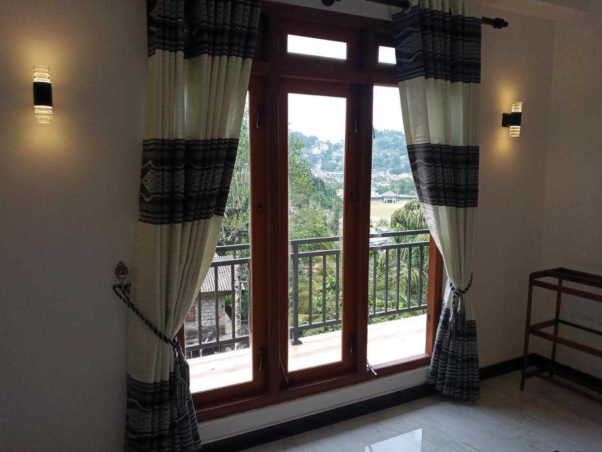 Kelum Homestay Kandy Dış mekan fotoğraf