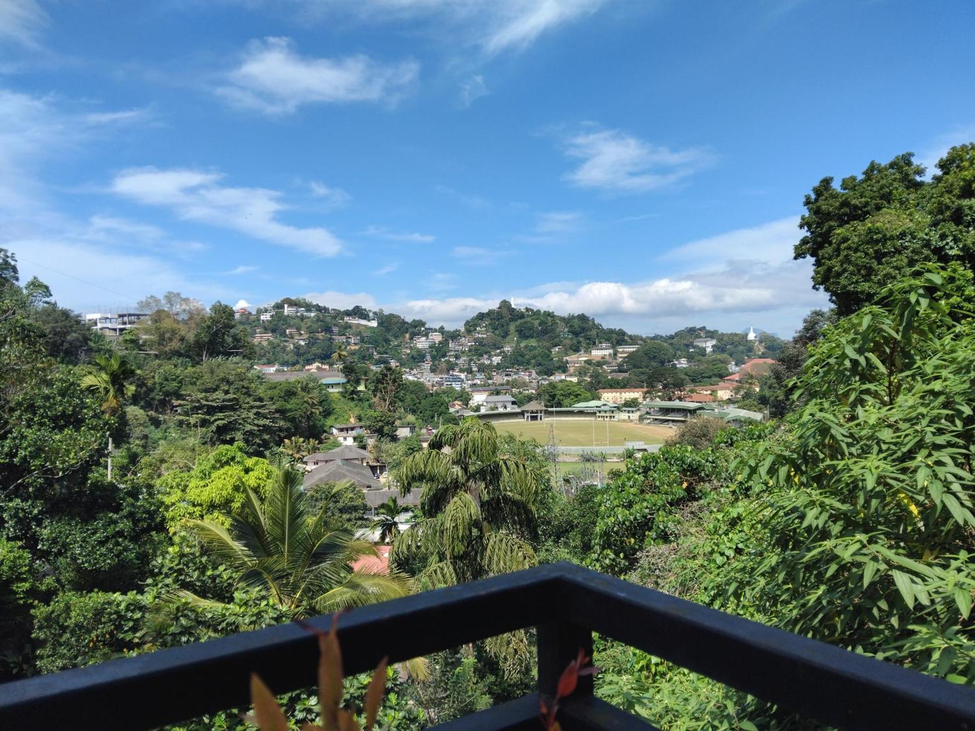 Kelum Homestay Kandy Dış mekan fotoğraf