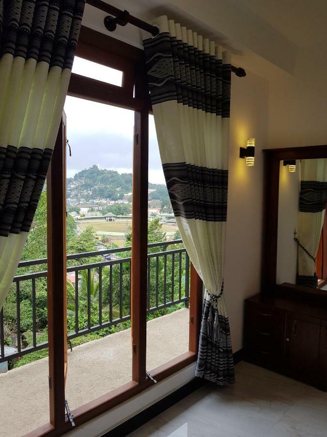 Kelum Homestay Kandy Dış mekan fotoğraf